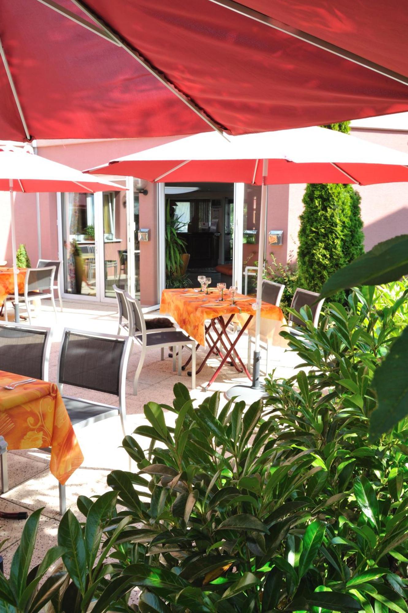 Hotel Restaurant Le Coquelicot Burnhaupt-le-Haut Exterior photo